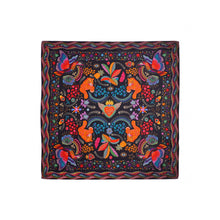 Charger l'image dans la galerie, Foulard Crazy World