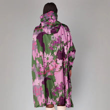 Charger l'image dans la galerie, Poncho de Pluie - Digi Spring Camo
