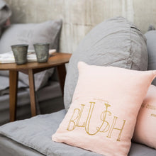 Charger l&#39;image dans la galerie, Coussin Molly Charbon

